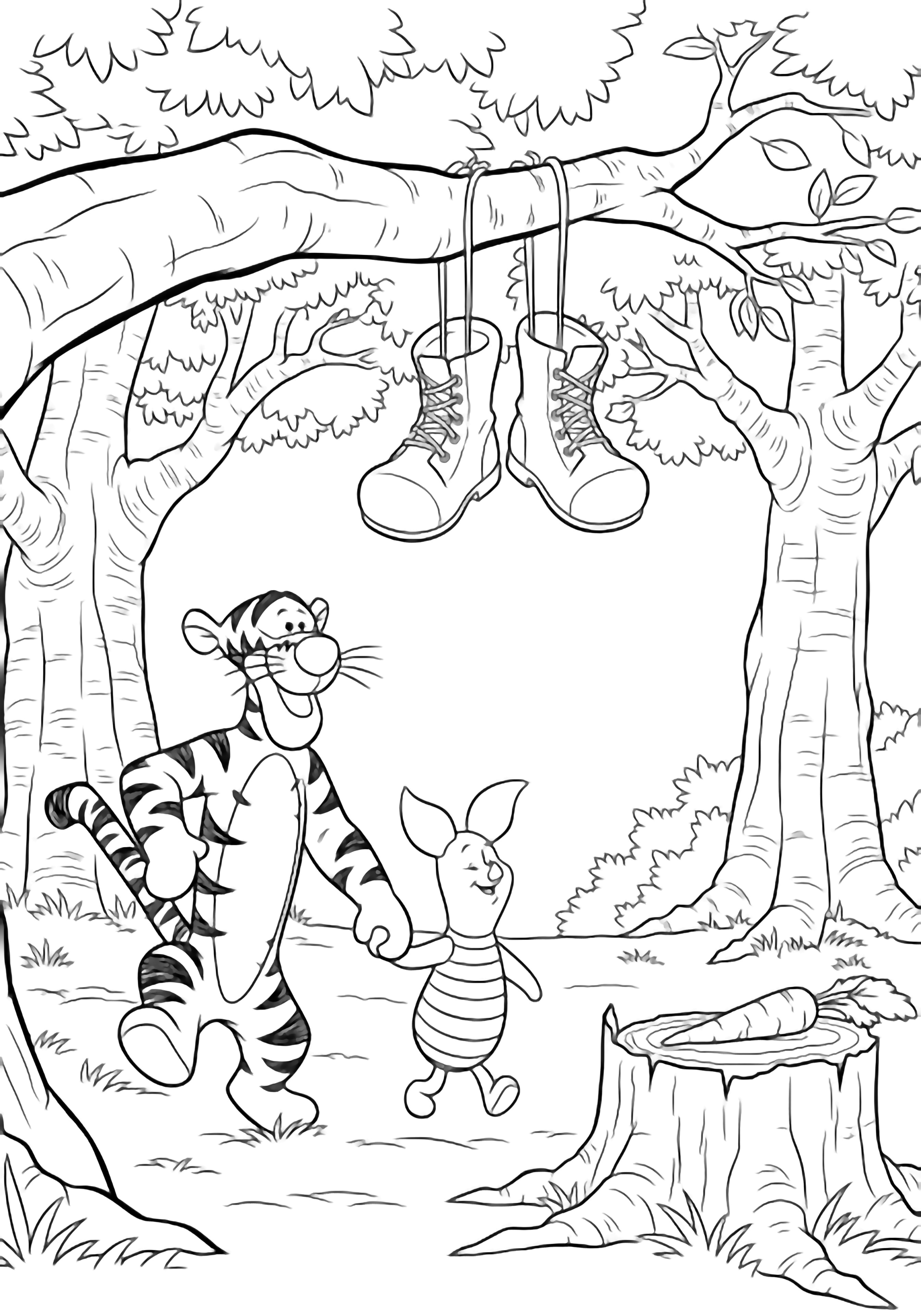 Winnie-de-Poeh, Tigger en Knorretje lopen onder bladerrijke bomen; lege laarzen hangen aan een tak en een wortel ligt op een stomp. kleurplaat