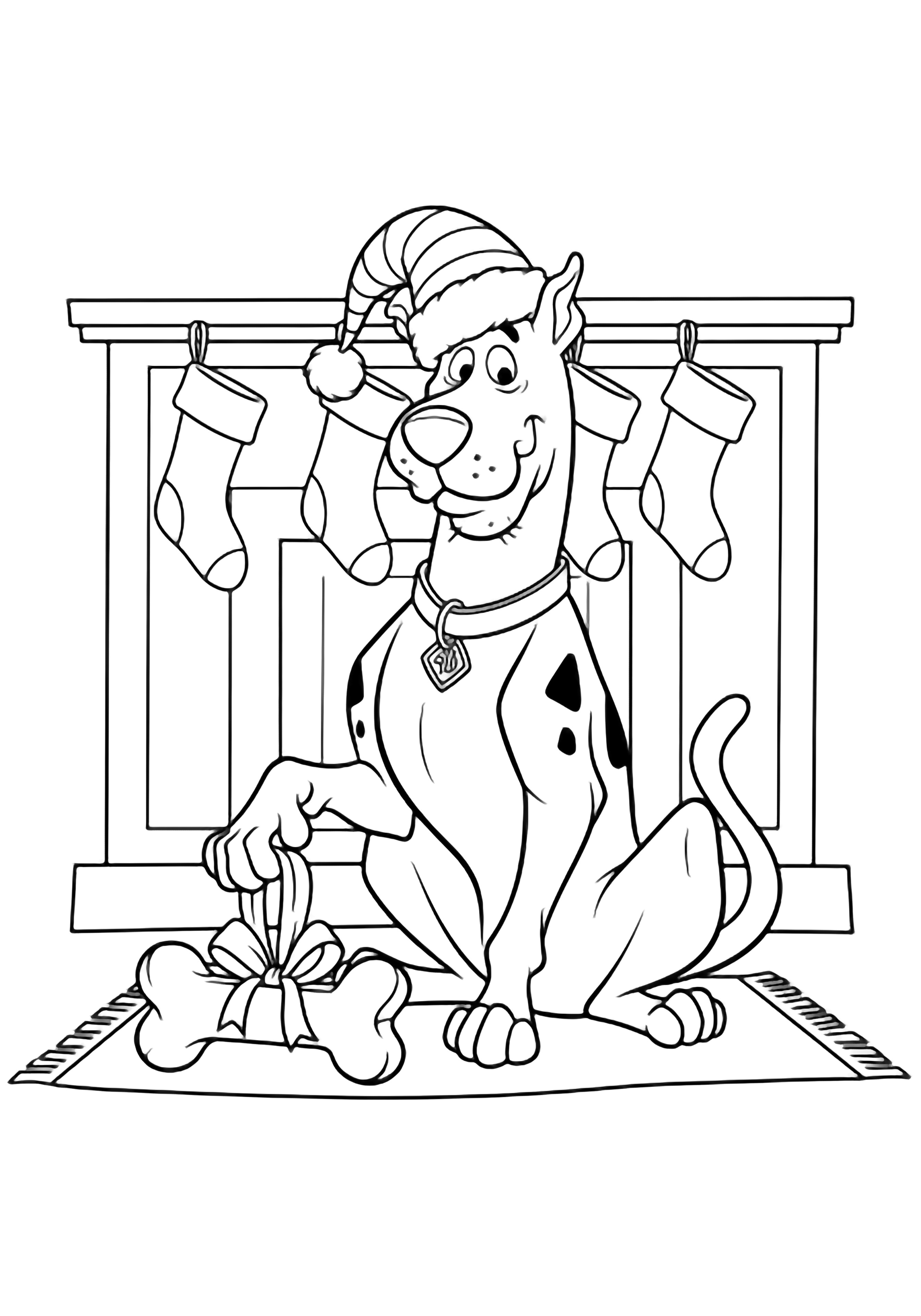 Scooby-Doo in a Santa hat sits on a rug, tugging a ribboned bone gift; a fireplace with empty stockings behind him. kleurplaat