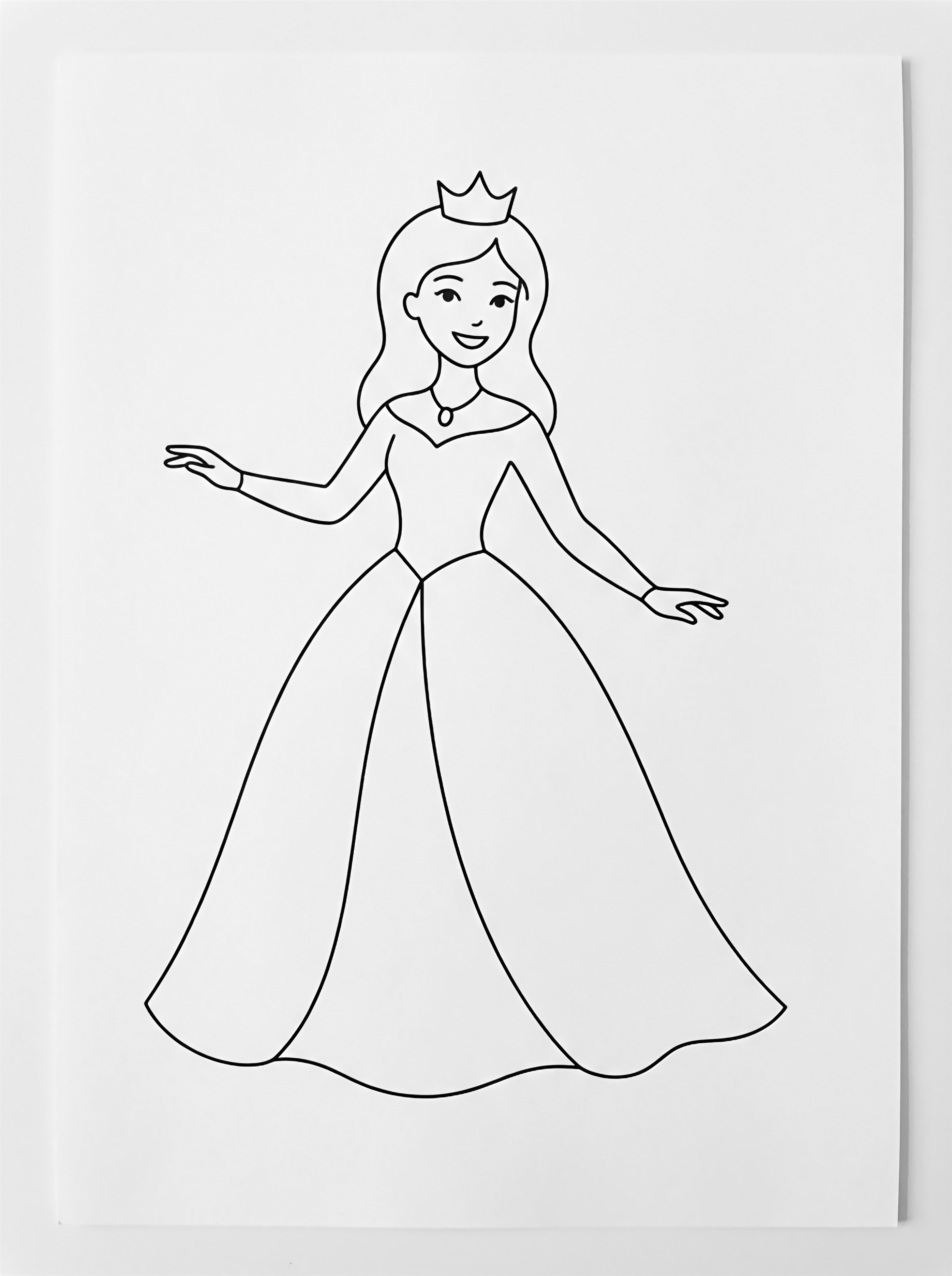 Glimlachende prinses met kroon en jurk, armen gespreid, vriendelijk gezicht, minimale sieraden kleurplaat